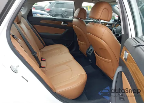 2015 Hyundai Sonata Limited z USA, uszkodzony, nr VIN 5NPE34AF9FH033470